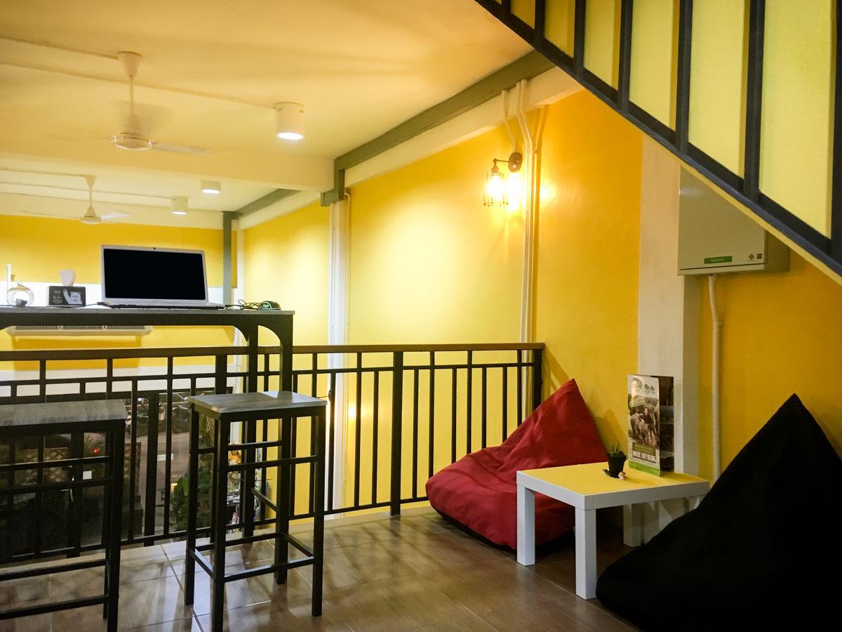 Artistel (Adults Only) Hostel Chiang Mai Ngoại thất bức ảnh